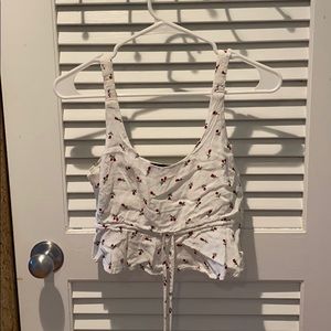 Women’s white crop top with little roses